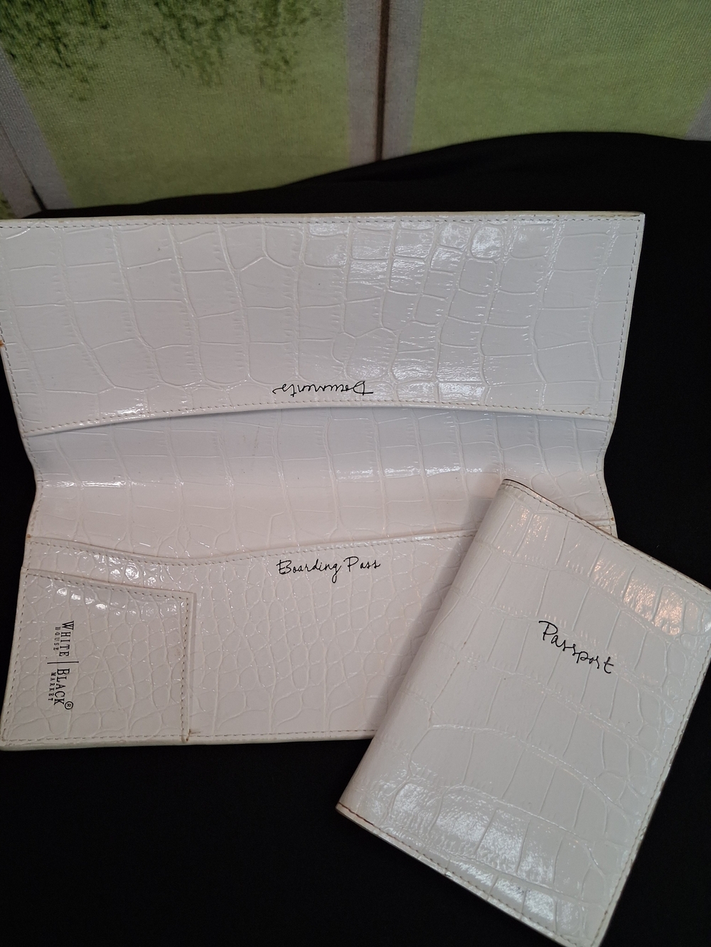 NWOT White House Black Market Croc Travel Wallet & Passport Cover Set White